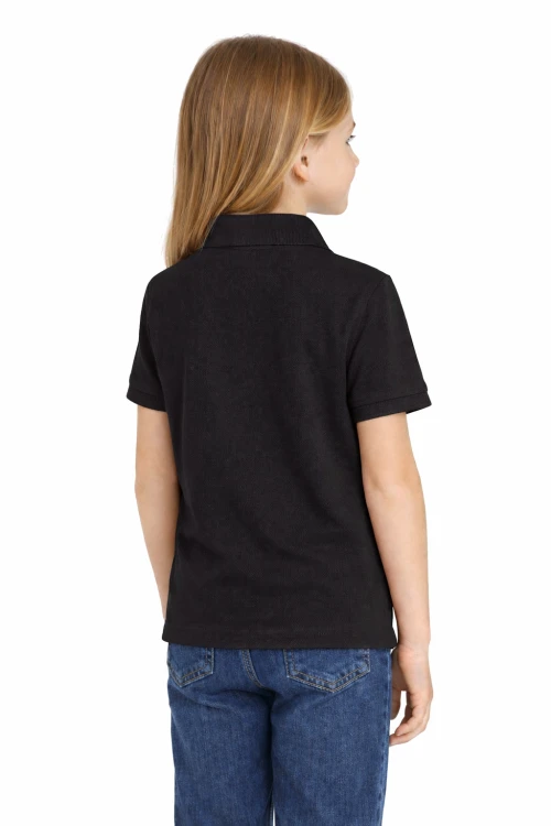 Koszulka polo dziecięca dla chłopca i dziewczynki w wieku 3-14 lat czarna widok z tyłu dziewczynka.png