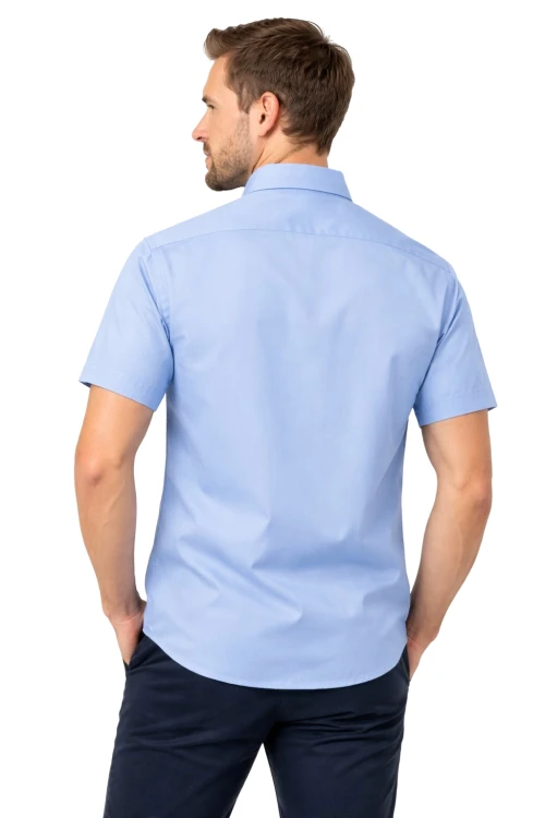 Koszula męska z krótkim rękawem zapinana na guziki niebieska widok z tyłu.png