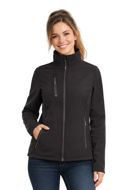 Kurtka damska softshell z kieszeniami zapinanan na zamek kolor czarny.png