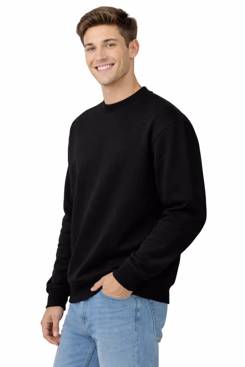 Czarna bluza sportowa męska z długim rekawem widok z boku.png