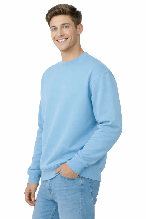 Jasno niebieska bluza sportowa męska z długim rekawem widok z boku.png