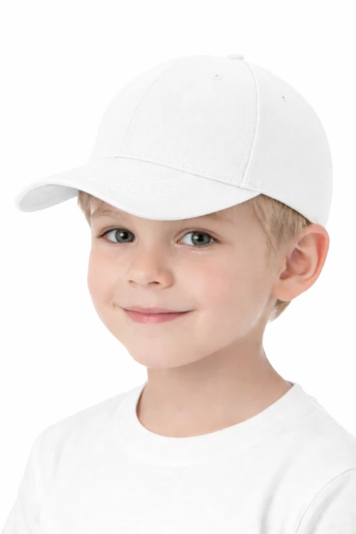 Czapka dziecięca dla chłopca i dziewczynki zapinana na rzep 290g z wywietrznikami biała.png