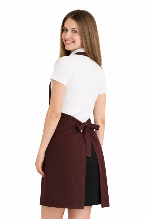 Fartuszek do kuchni dla gastronomii kolor śliwkowy widok z tyłu.png